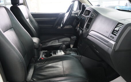 Mitsubishi Pajero IV, 2014 год, 2 499 000 рублей, 22 фотография