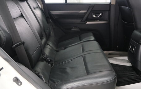 Mitsubishi Pajero IV, 2014 год, 2 499 000 рублей, 24 фотография