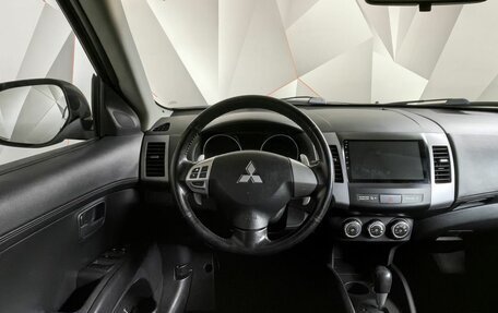 Mitsubishi Outlander III рестайлинг 3, 2011 год, 879 000 рублей, 10 фотография