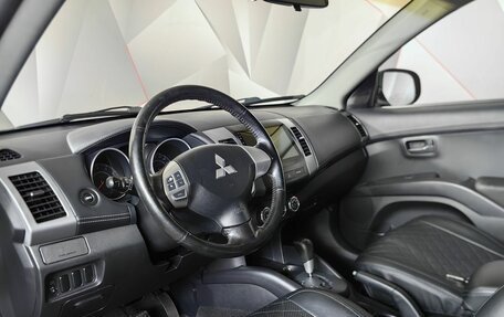 Mitsubishi Outlander III рестайлинг 3, 2011 год, 879 000 рублей, 12 фотография