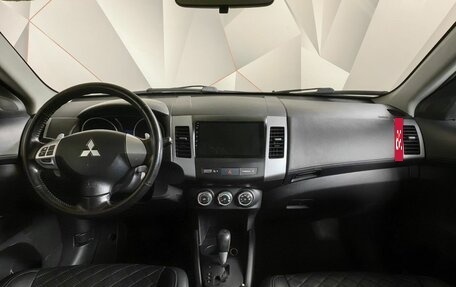 Mitsubishi Outlander III рестайлинг 3, 2011 год, 879 000 рублей, 9 фотография