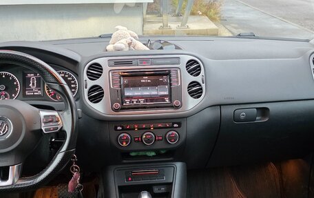 Volkswagen Tiguan II, 2016 год, 2 150 000 рублей, 3 фотография