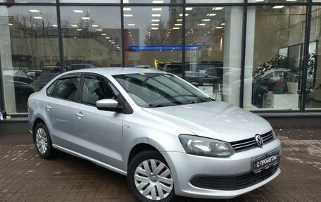Volkswagen Polo VI (EU Market), 2012 год, 800 000 рублей, 3 фотография