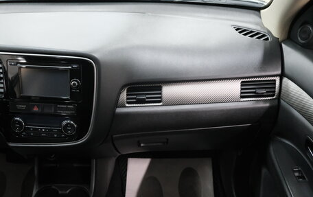 Mitsubishi Outlander III рестайлинг 3, 2014 год, 1 849 000 рублей, 20 фотография