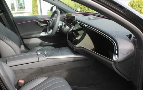 Mercedes-Benz E-Класс, 2025 год, 9 990 000 рублей, 28 фотография