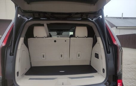 Cadillac Escalade V, 2021 год, 14 000 000 рублей, 13 фотография