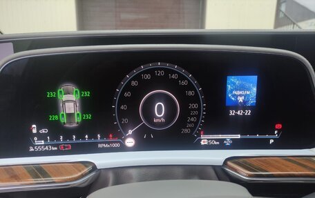 Cadillac Escalade V, 2021 год, 14 000 000 рублей, 15 фотография