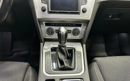 Volkswagen Passat B8 рестайлинг, 2016 год, 1 920 000 рублей, 13 фотография