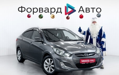 Hyundai Solaris II рестайлинг, 2012 год, 899 900 рублей, 1 фотография