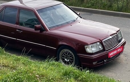 Mercedes-Benz E-Класс, 1995 год, 285 000 рублей, 11 фотография