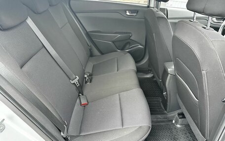 Hyundai Solaris II рестайлинг, 2021 год, 1 800 000 рублей, 23 фотография