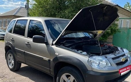 Chevrolet Niva I рестайлинг, 2016 год, 780 000 рублей, 2 фотография