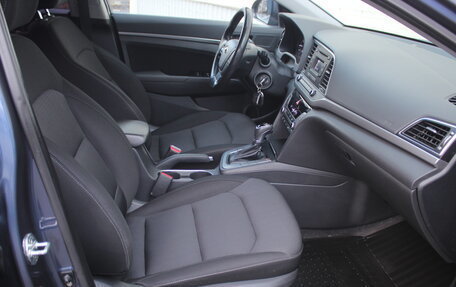 Hyundai Elantra VI рестайлинг, 2017 год, 1 315 000 рублей, 12 фотография