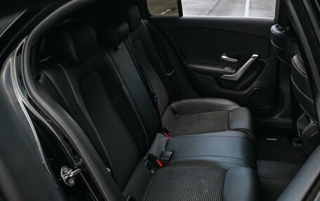 Mercedes-Benz A-Класс, 2019 год, 2 699 000 рублей, 7 фотография