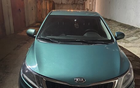 KIA Rio III рестайлинг, 2013 год, 780 000 рублей, 1 фотография