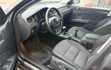 Skoda Superb III рестайлинг, 2010 год, 1 150 000 рублей, 10 фотография