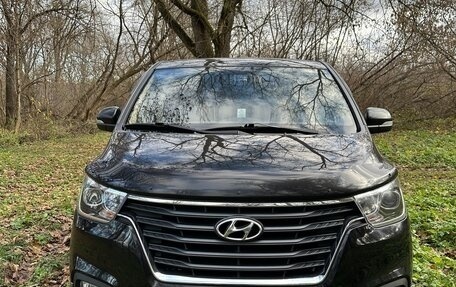 Hyundai H-1 II рестайлинг, 2019 год, 3 000 030 рублей, 8 фотография