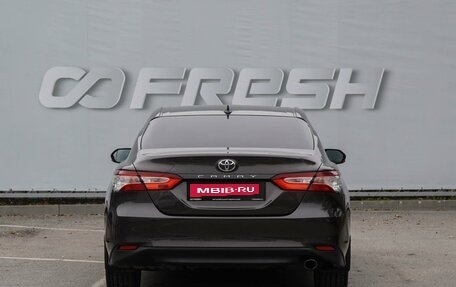 Toyota Camry, 2018 год, 2 649 000 рублей, 4 фотография