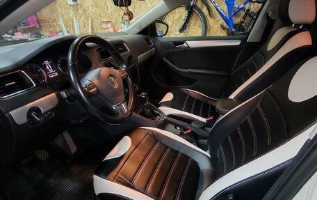 Volkswagen Jetta VI, 2013 год, 1 200 000 рублей, 5 фотография