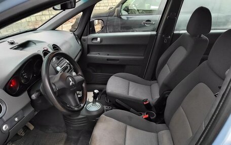 Mitsubishi Colt VI рестайлинг, 2005 год, 300 000 рублей, 6 фотография