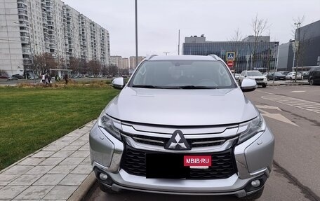 Mitsubishi Pajero Sport III рестайлинг, 2017 год, 2 350 000 рублей, 2 фотография