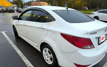 Hyundai Solaris II рестайлинг, 2015 год, 970 000 рублей, 7 фотография