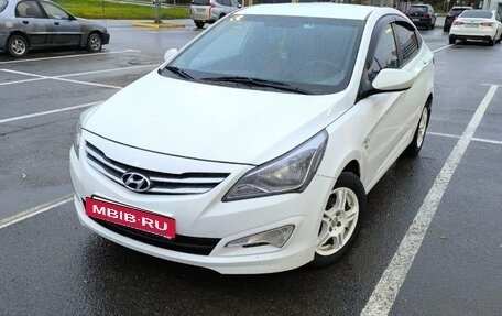 Hyundai Solaris II рестайлинг, 2015 год, 970 000 рублей, 2 фотография