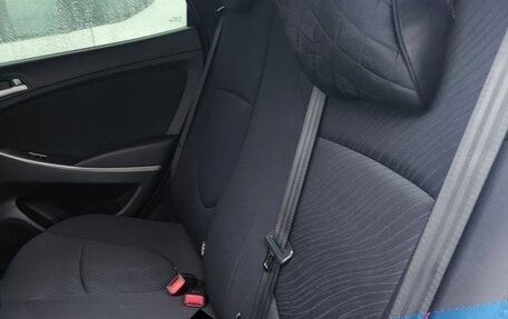 Hyundai Solaris II рестайлинг, 2015 год, 970 000 рублей, 15 фотография