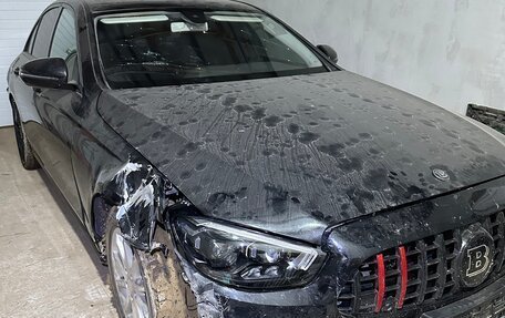 Mercedes-Benz E-Класс, 2016 год, 1 300 000 рублей, 4 фотография