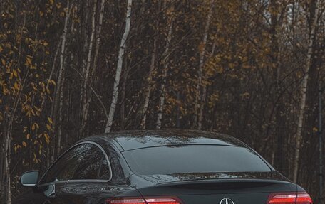 Mercedes-Benz E-Класс, 2019 год, 3 800 000 рублей, 4 фотография