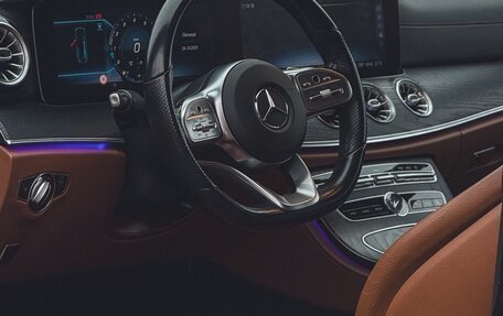 Mercedes-Benz E-Класс, 2019 год, 3 800 000 рублей, 7 фотография