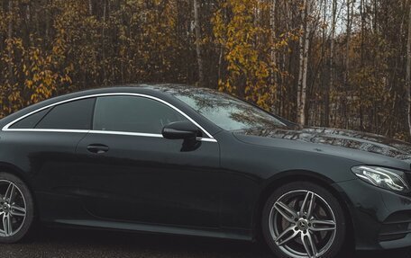 Mercedes-Benz E-Класс, 2019 год, 3 800 000 рублей, 6 фотография
