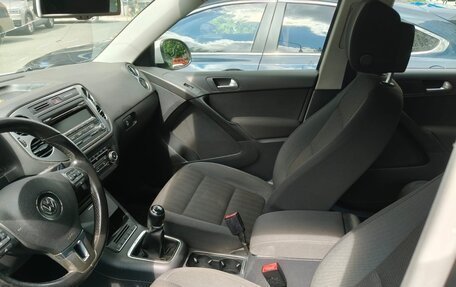 Volkswagen Tiguan I, 2012 год, 950 000 рублей, 16 фотография