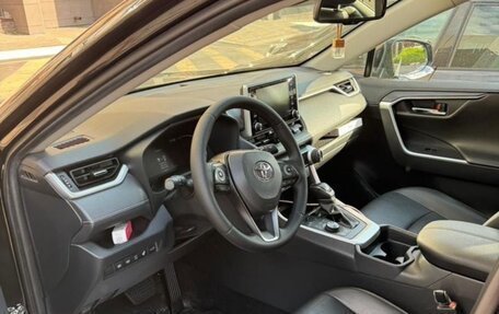 Toyota RAV4, 2021 год, 3 500 000 рублей, 2 фотография