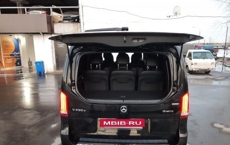 Mercedes-Benz V-Класс, 2016 год, 4 499 000 рублей, 8 фотография