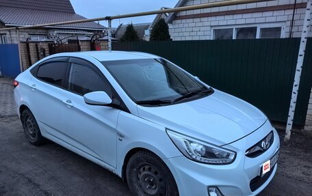 Hyundai Solaris II рестайлинг, 2014 год, 1 250 000 рублей, 7 фотография