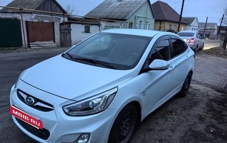 Hyundai Solaris II рестайлинг, 2014 год, 1 250 000 рублей, 5 фотография