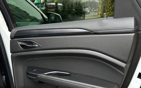 Cadillac SRX II рестайлинг, 2014 год, 1 750 000 рублей, 32 фотография