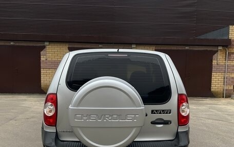 Chevrolet Niva I рестайлинг, 2010 год, 575 000 рублей, 6 фотография