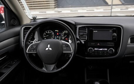 Mitsubishi Outlander III рестайлинг 3, 2012 год, 1 134 860 рублей, 6 фотография