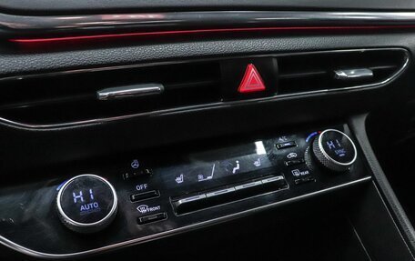 Hyundai Sonata VIII, 2020 год, 2 020 000 рублей, 21 фотография