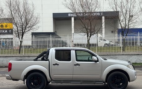 Nissan Navara (Frontier), 2010 год, 1 120 000 рублей, 6 фотография