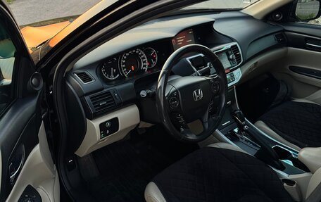 Honda Accord IX рестайлинг, 2013 год, 1 650 000 рублей, 2 фотография