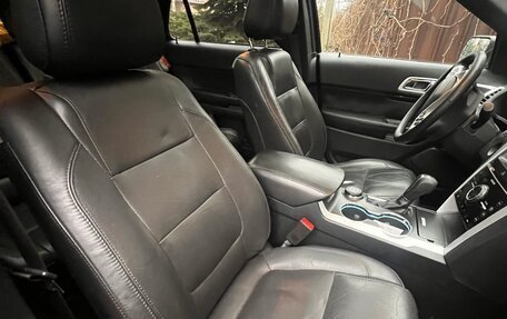 Ford Explorer VI, 2014 год, 2 200 000 рублей, 13 фотография