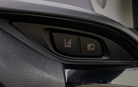 Toyota Vitz, 2019 год, 1 078 000 рублей, 16 фотография