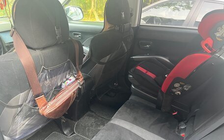 Mitsubishi Outlander III рестайлинг 3, 2007 год, 850 000 рублей, 2 фотография