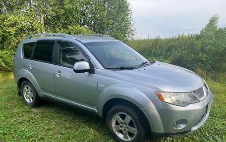 Mitsubishi Outlander III рестайлинг 3, 2007 год, 850 000 рублей, 15 фотография