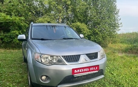 Mitsubishi Outlander III рестайлинг 3, 2007 год, 850 000 рублей, 21 фотография