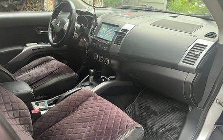 Mitsubishi Outlander III рестайлинг 3, 2007 год, 850 000 рублей, 27 фотография