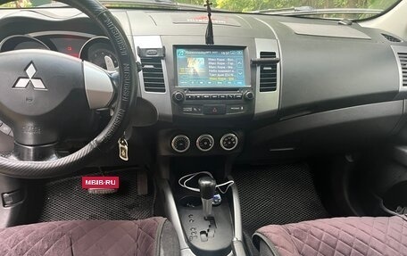 Mitsubishi Outlander III рестайлинг 3, 2007 год, 850 000 рублей, 25 фотография